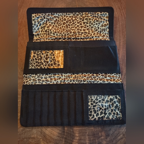 Kenneth Cole Reaction Large Flip Wallet - Picture 6 of 11